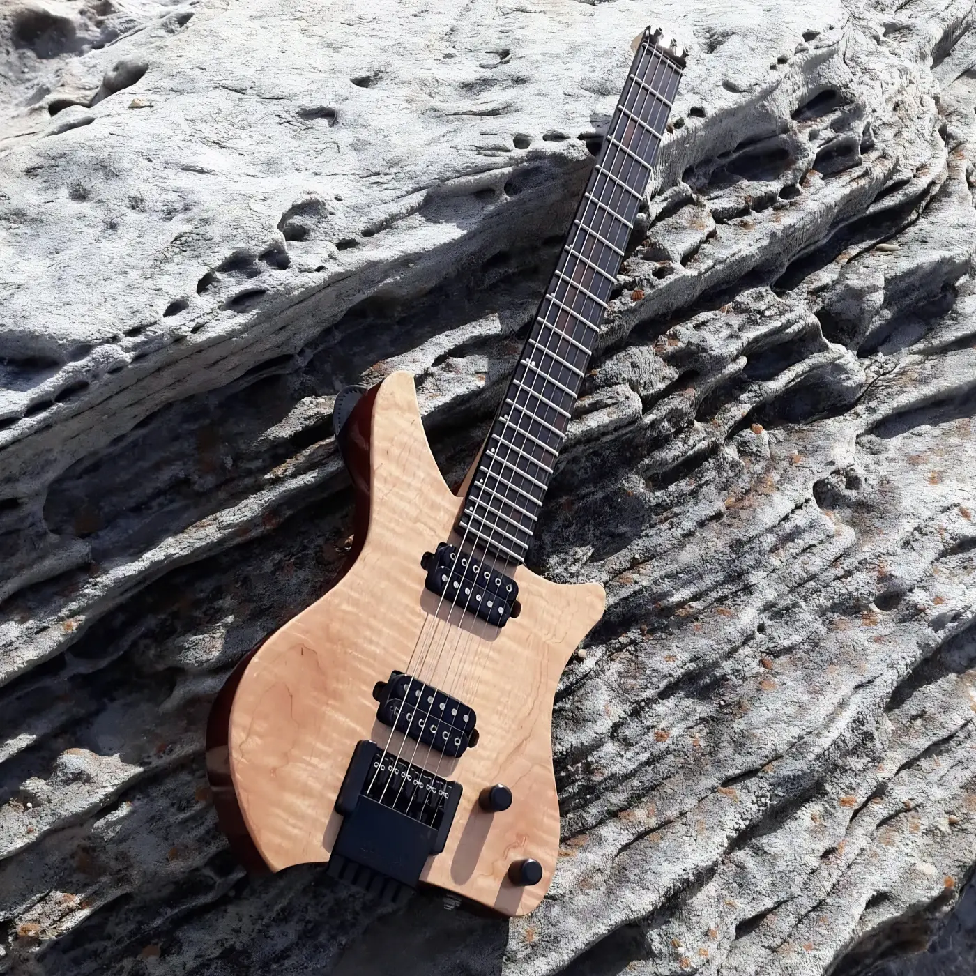 Nava Guitars gallery image 2