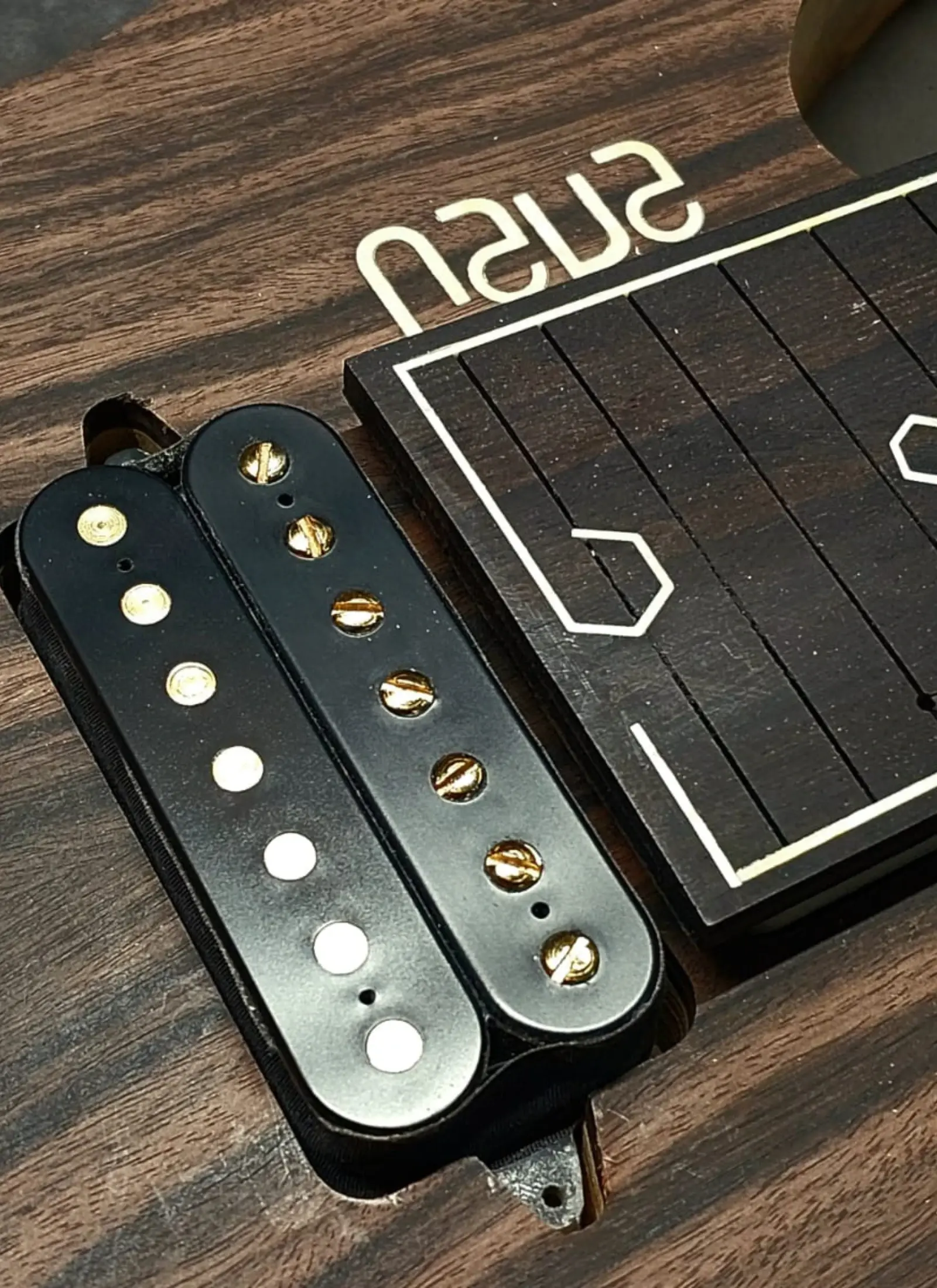Nava Guitars hero detail